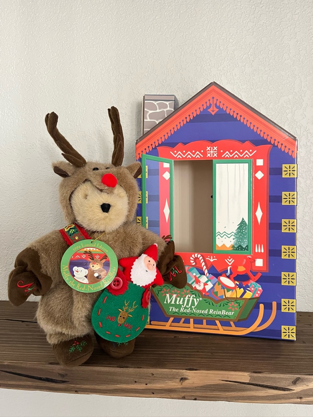Muffy VanderBear "Muffy the Red-Nosed ReinBear" 1996 Limited Edition